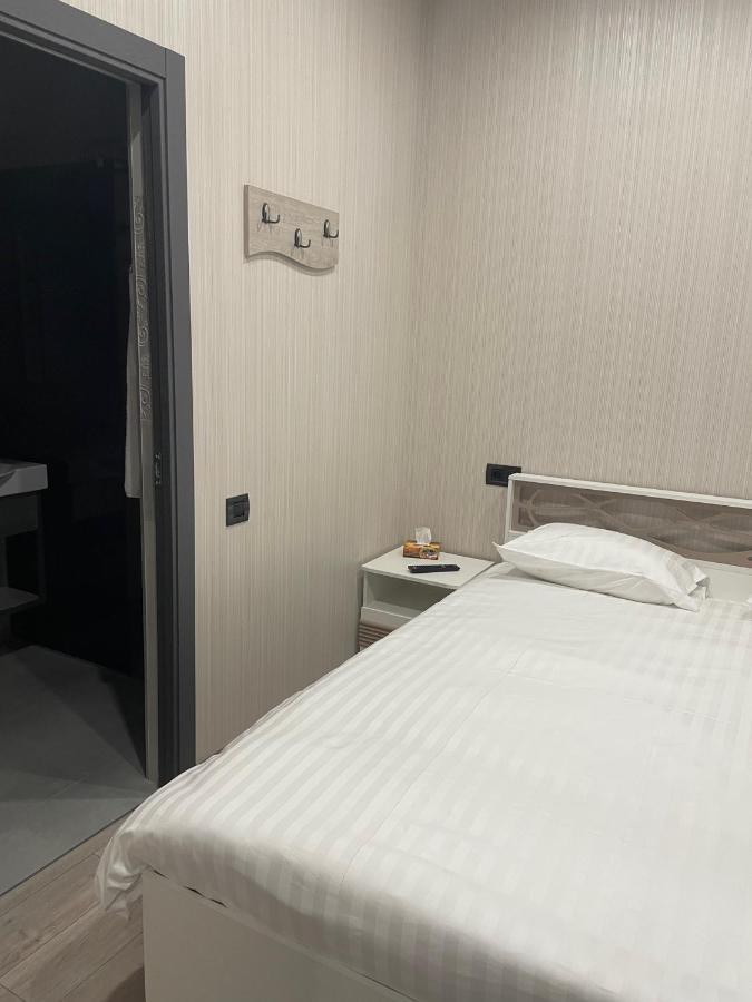Park Avenue Hotel Ереван Экстерьер фото