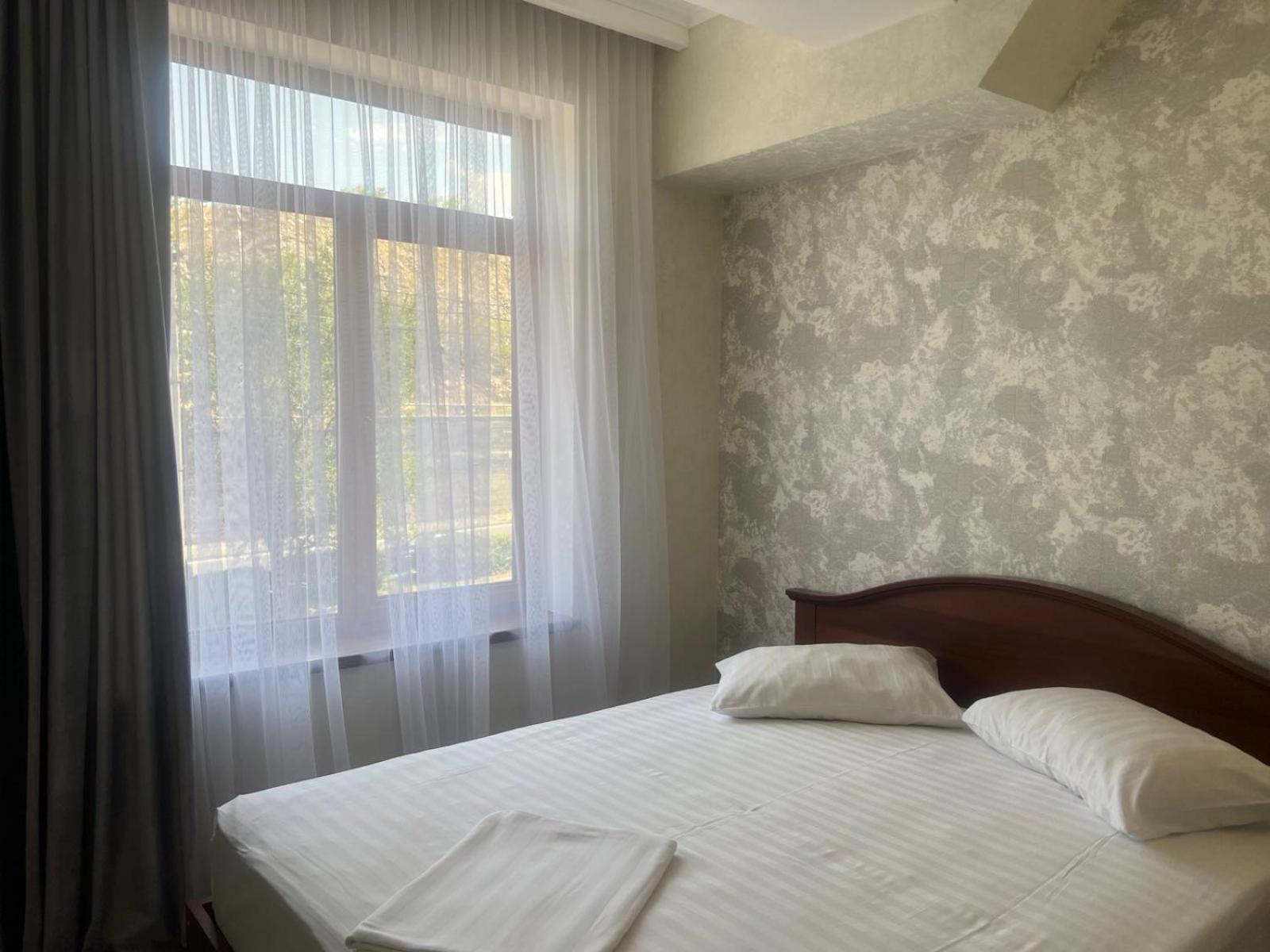Park Avenue Hotel Ереван Экстерьер фото