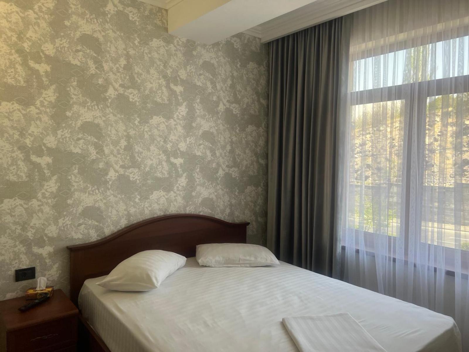 Park Avenue Hotel Ереван Экстерьер фото