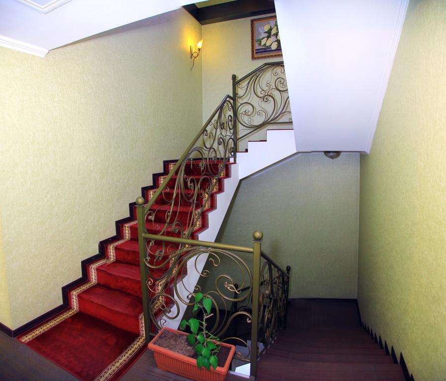 Park Avenue Hotel Ереван Экстерьер фото